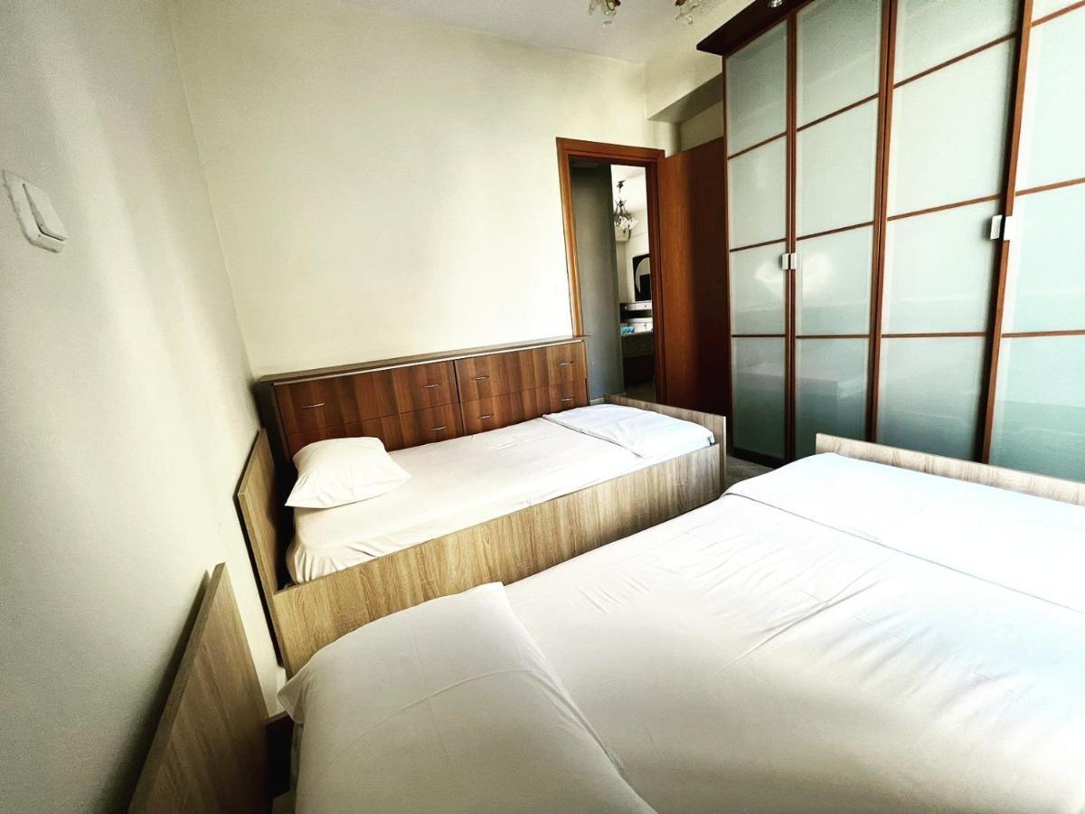 Infinity Stars Sea View Apartment Nea Kallikrateia Bagian luar foto